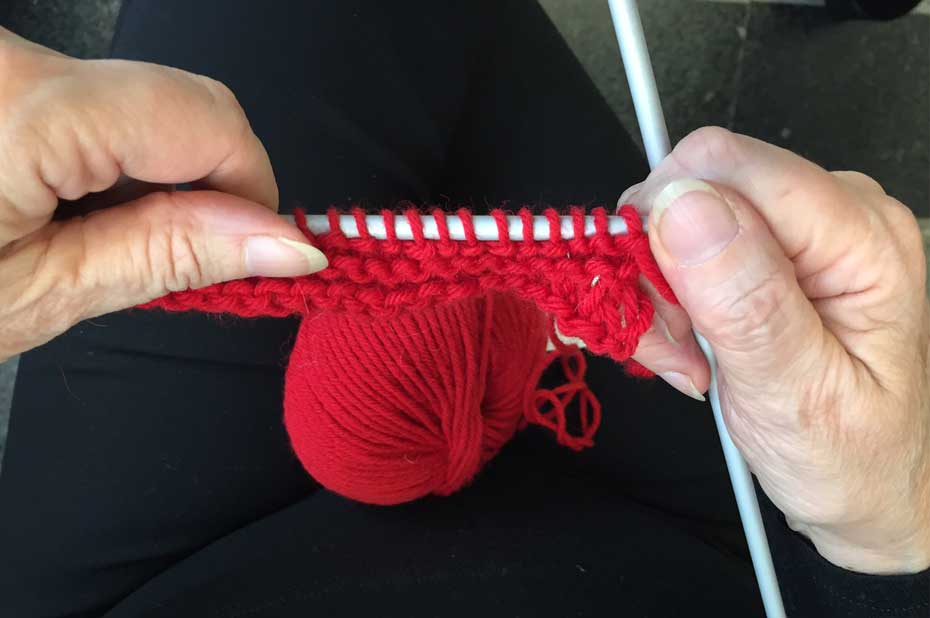 knitting therapy in ospedale