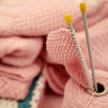 knitting-therapy-Biella