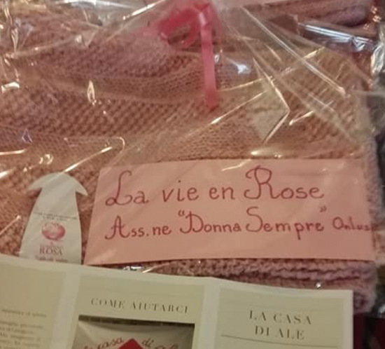 Le vie en Rose knitting