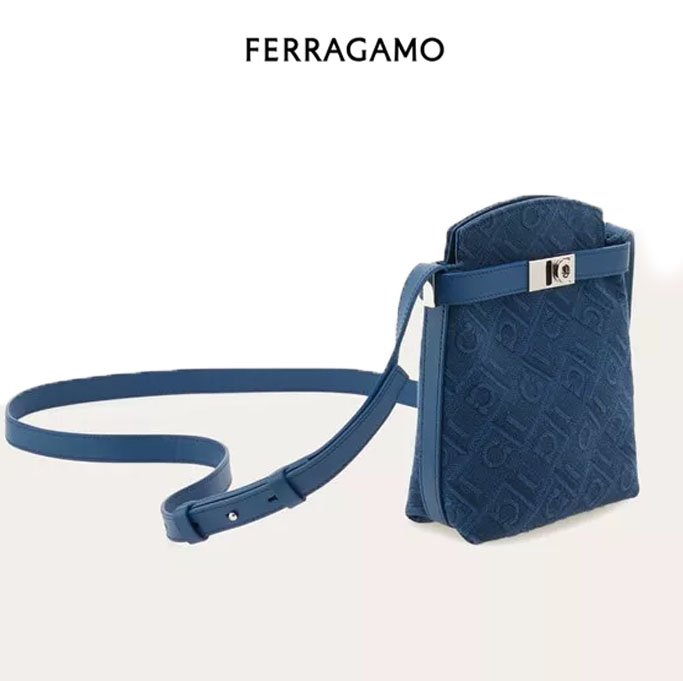 Porta smartphone Ferragamo Hug con portacarte - immagine 3